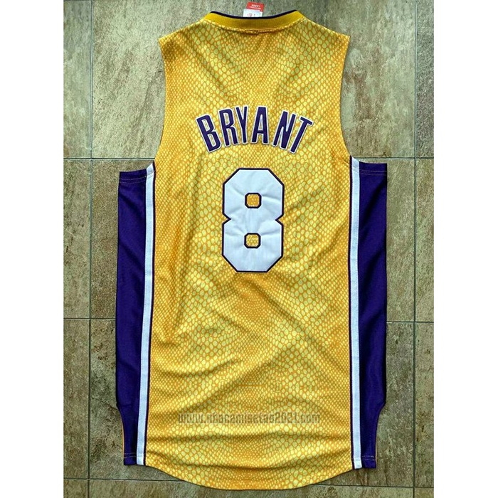 Camiseta Los Angeles Lakers Kobe Bryant #8 Primera Mitchell & Ness Oro